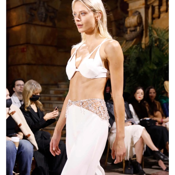 RUNWAY Fall/Winter ‘22 Pat Bo Hand Beaded Wide Leg Pants - Picture 3 of 15